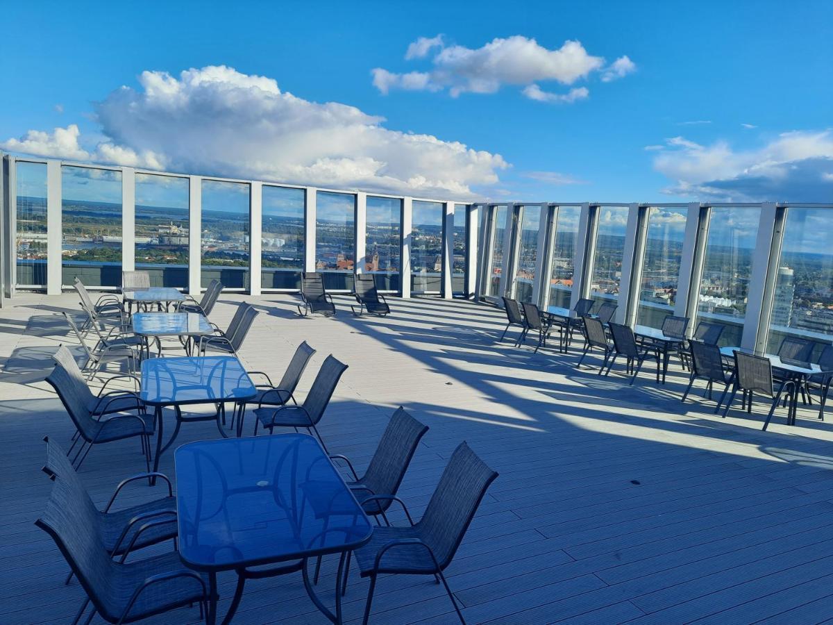Apartment Hanza Tower Sunny