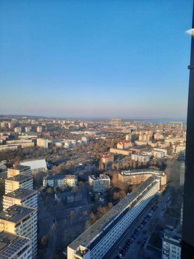 Hanza Tower Sunny Apartment